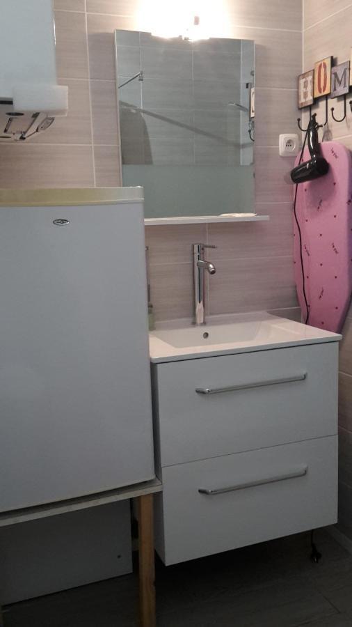 Chambre 1 Personne Et Studio 1 Personne Avec Entree Libre Et Salle De Bain Privee Колом'є Екстер'єр фото